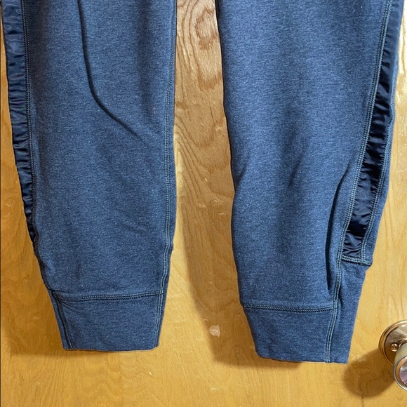 Lululemon All You Need Pant - Picture 7 of 13